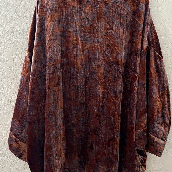 Anthropologie Velvet Kimono - Picture 7 of 8